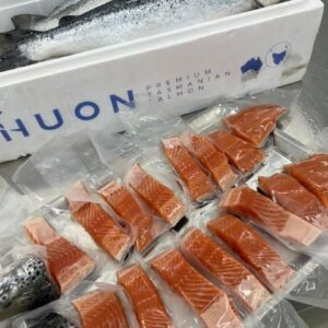 TASMANIA Airflown Atlantic salmon Whole 大西洋三文鱼 4.5KG to 4.7KG